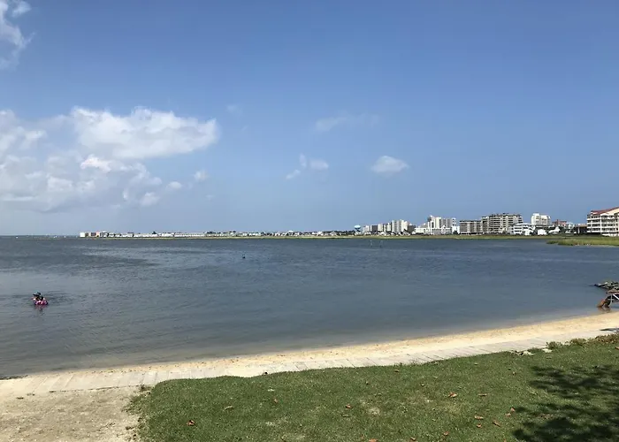 Sunset Island - 57 & 59 Island Edge *